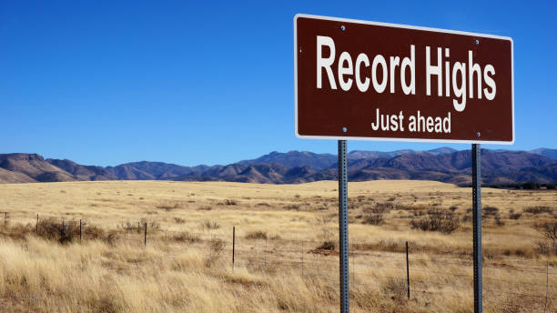 record highs road sign - credit crunch audio imagens e fotografias de stock