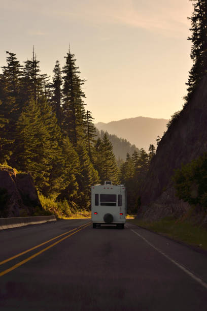 istock Holiday Camping Trip in the Cascade Range 826570682
