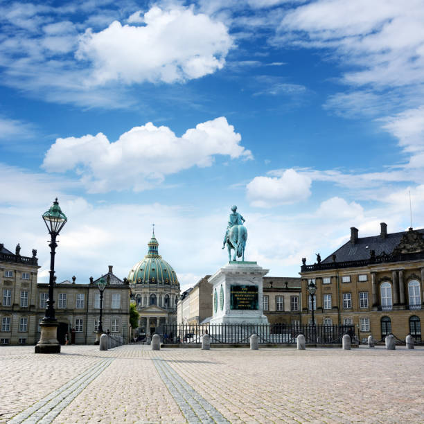 istock Frederik V on Horseback 826642188