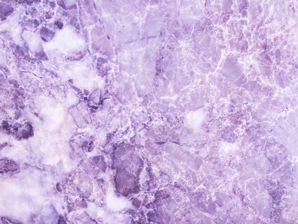 фиолетовый мраморный камень фоны - аметист стоковые фото и изображения
