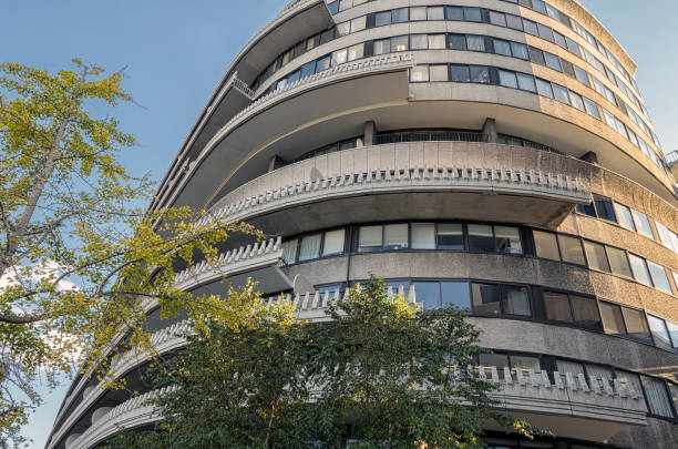 view of historic watergate building in washington dc; low angle view - richard nixon imagens e fotografias de stock