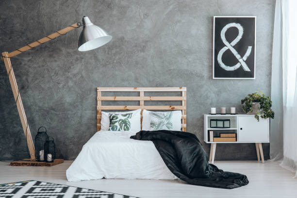 istock Black picture with white sign 826712238