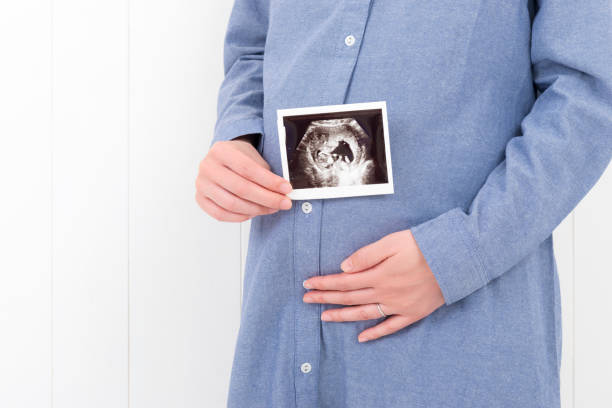 istock Pregnant woman 826763426