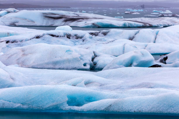 istock Icebergs floating in Jokulsarlon Lagoon 826768016