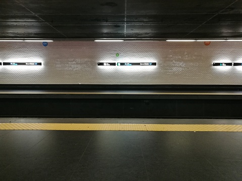 Lisbon's most popular station completely empty, Baixa - Chiado.