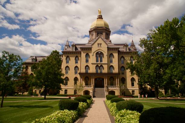 Beautiful Notre Dame On the campus of the beautiful University of Notre Dame south bend stock pictures, royalty-free photos & images