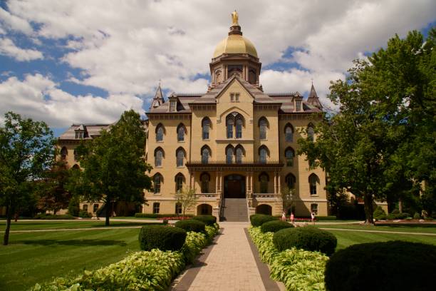 Beautiful Notre Dame On the campus of the beautiful University of Notre Dame south bend stock pictures, royalty-free photos & images