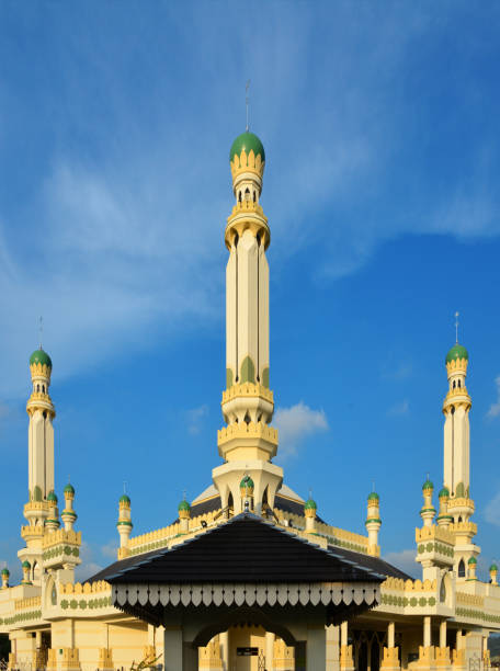 istock Tamoi Mosque, Bandar Seri Begawan, Brunei Darussalam 826873066