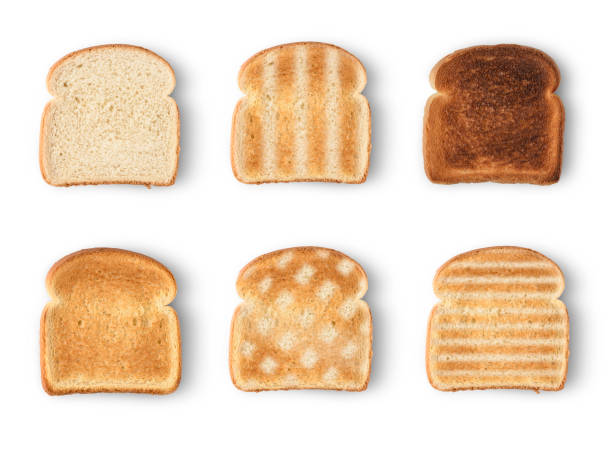 set di sei fette pane tostato isolato su sfondo bianco - tostapane foto e immagini stock