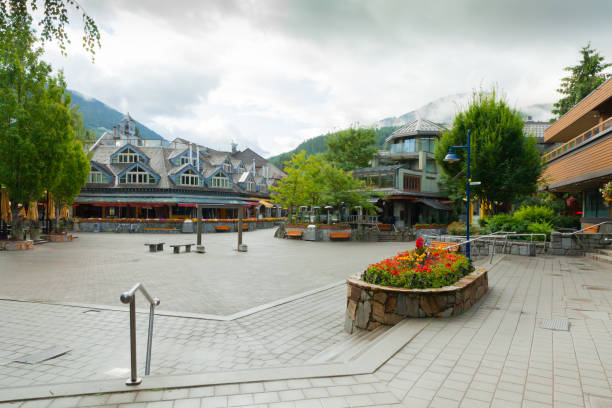whistler early in the morning british columbia canada whistler early in the morning british columbia canada whistler mountain stock pictures, royalty-free photos & images