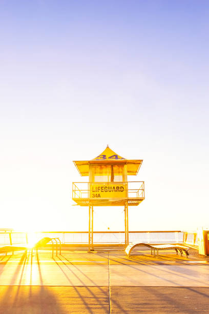 istock Surfers Paradise lifeguard tower at sunrise 826906838