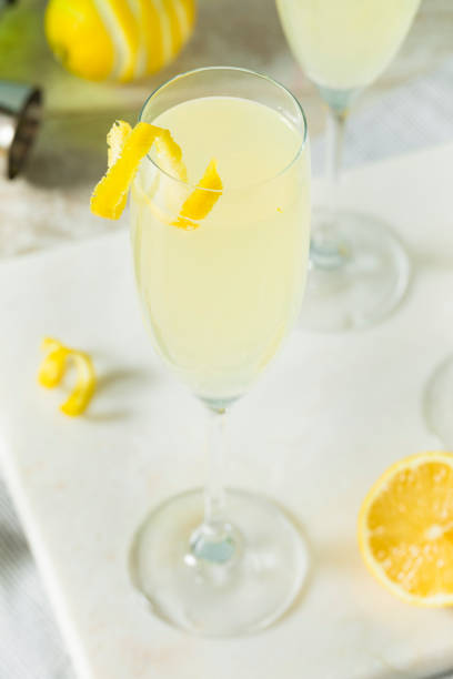istock Boozy Bubbly Lemon French 75 Cocktail 826909696