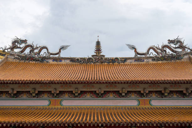 Singapore: Kong Meng San Phor Kark See Monastery or Bright Hill Pujue Chan Monastery is a Buddhist temple at Singapore for learning about BuddhismSingapore: Kong Meng San Phor Kark See Monastery or Bright Hill Pujue Chan Monastery is a Buddhist temple at Singapore for learning about Buddhism