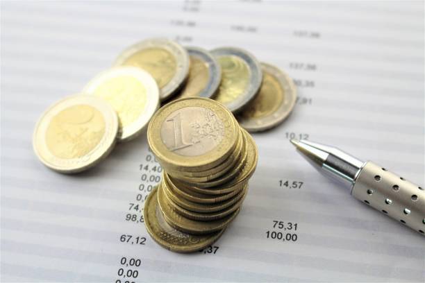 istock An business image with money and a pan - concept 826990648