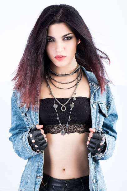istock Fashiong Girl 827002886