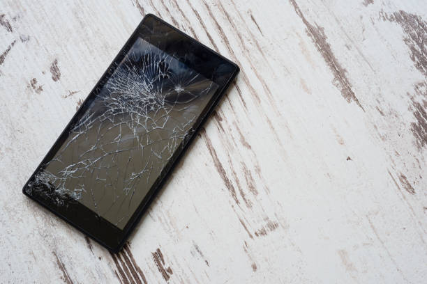 istock Broken screen of smartphone 827028992