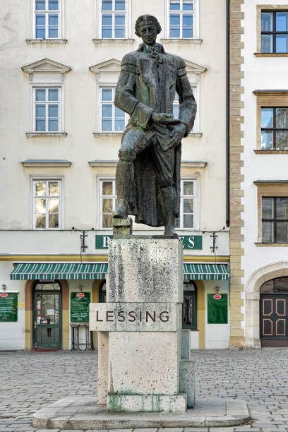 Gotthold Ephraim Lessing monument in Vienna, Austria Vienna, Austria - December 9, 2016: Gotthold Ephraim Lessing monument on the Judenplatz square. The original monument by Siegfried Charoux was completed in 1931-1932, unveiled in 1935 and removed and melted in 1939 by the National Socialists. The present monument was created by Siegfried Charoux in 1962-1965, unveiled on Ruprechtsplatz in 1968 and moved to Judenplatz in 1981. gotthold ephraim lessing stock pictures, royalty-free photos & images