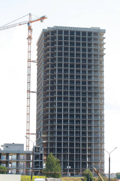 istock Construction of a high-rise concrete building 827084106