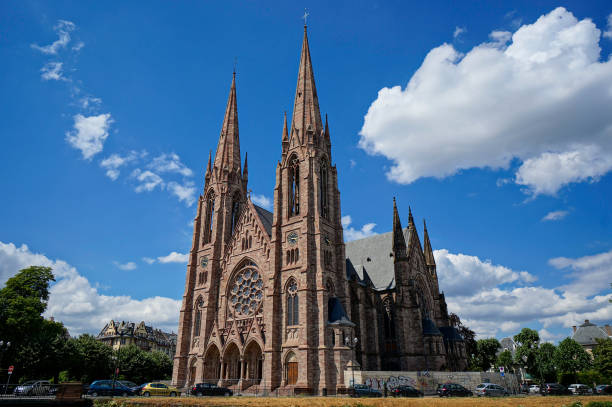 notre-dame de strasbourg - strasbourg france cathedrale notre dame cathedral europe photos et images de collection