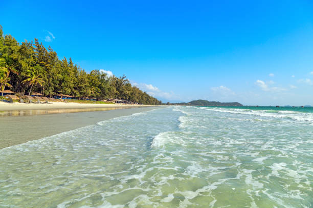 istock sea salty water blue 827119284