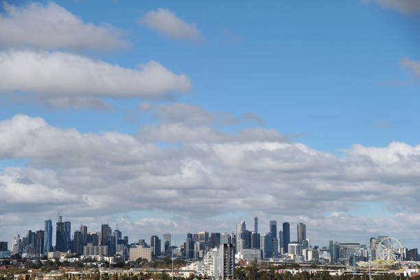 panorama cbd di melbourne da ovest - melb foto e immagini stock