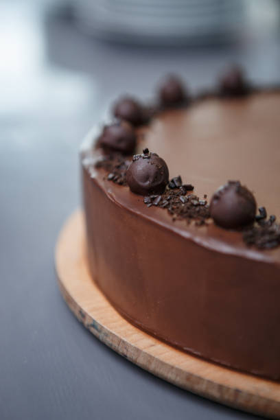 istock Delicious chocolate cake in restaurant 827223718