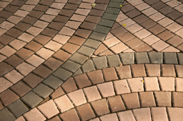 concrete paving blocks - driveway brick paving stone interlocked imagens e fotografias de stock