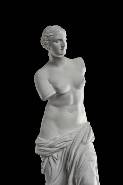 istock a statue of Venus, plaster column on a black background 827255008