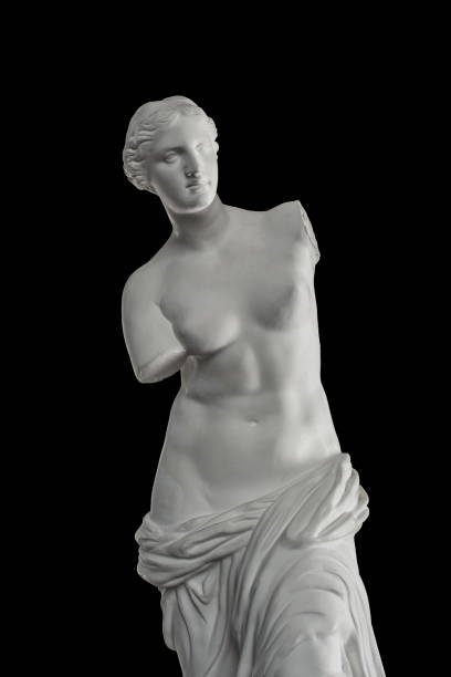 istock a statue of Venus, plaster column on a black background 827255192