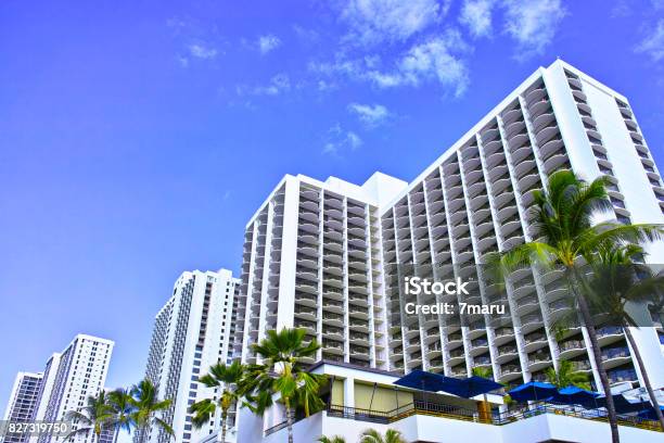 Photo libre de droit de Hawaii Hôtels À Waikiki Beach banque d'images et plus d'images libres de droit de Hôtel - Hôtel, Bâtiment vu de l'extérieur, Prise de vue en extérieur