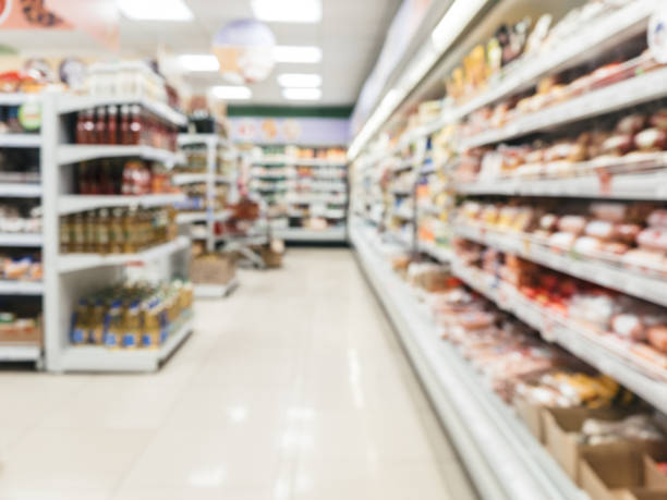 istock blurred supermarket aisle 827323478