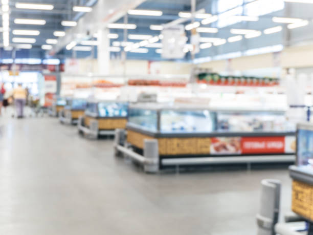 istock blurred supermarket aisle 827323606