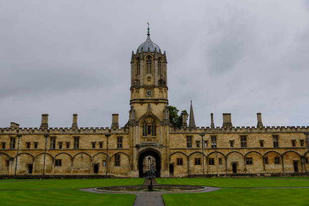 istock Tom Tower, Christ Church, Oxford, UK 827437508