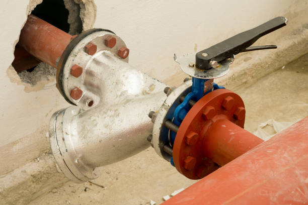 istock Install high pressure water hose. 827445054