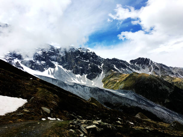 hintere schöntaufspitze a solda sulden, italia - sulden foto e immagini stock