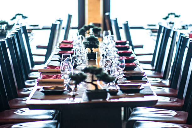 istock interior of fine luxurious dining room in restaurant 827457672