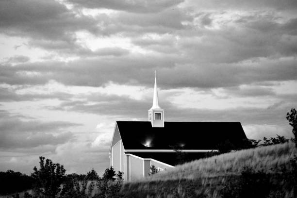 istock church in black and white 827468946