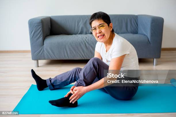 Sprayed Leg Woman Sprained Her Leg Stock Photo - Download Image Now - 20-29 Years ...