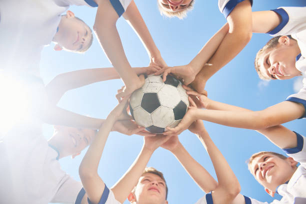 istock Junior Football Team United 827507464