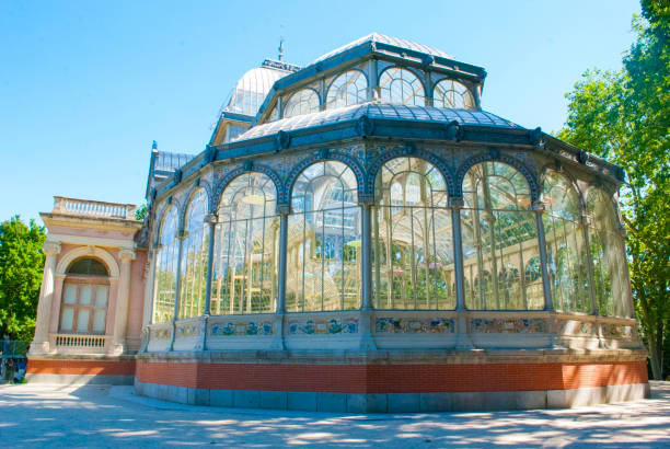istock Crystal Palace in El Retiro Park 827511382