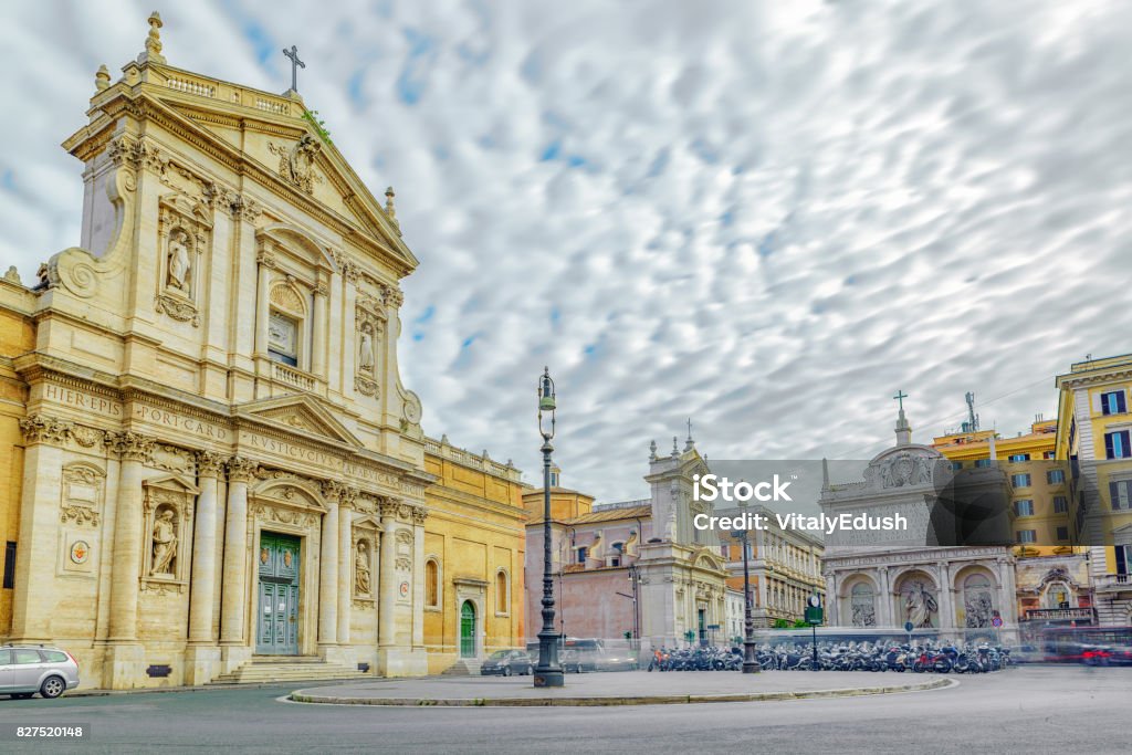 Iglesia De Santa Susanna En Las Termas De Diocleciano Y Feliz Fuente De Agua Roma Foto de stock y más banco de imágenes de Roma - Italia - iStock Iglesia De Santa Susanna En Las Termas De Diocleciano Y Feliz Fuente De Agua Roma Foto de stock y más banco de imágenes de Roma - Italia - iStock