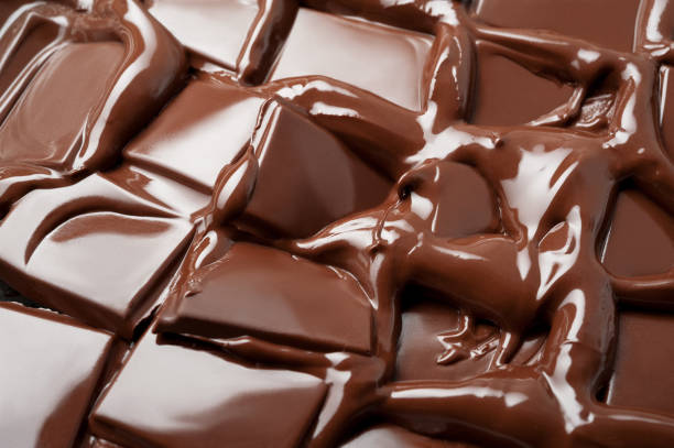 istock Melted pieces of chocolate bar 827536596