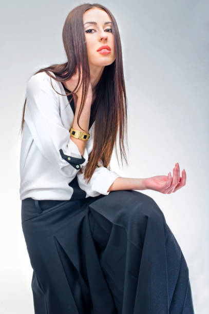 istock Pretty woman portrait in studio on white background 827567640