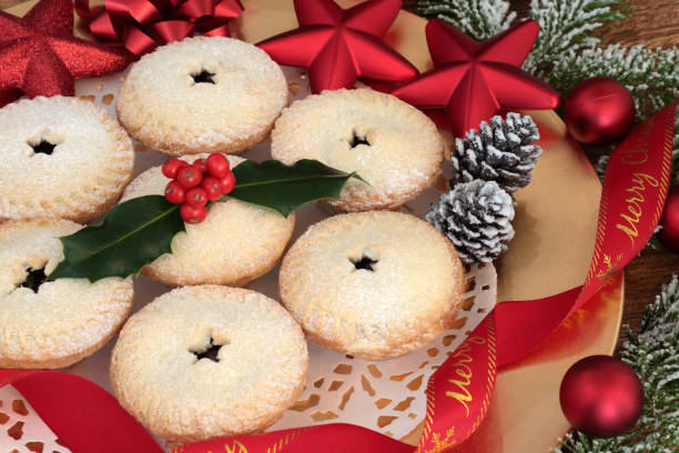 istock Mince Pies at Christmas 827576220
