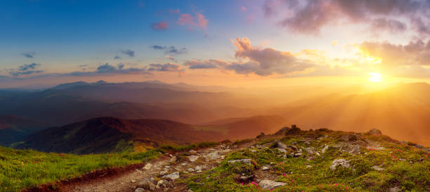 istock Amazing mountain landscape 827584042