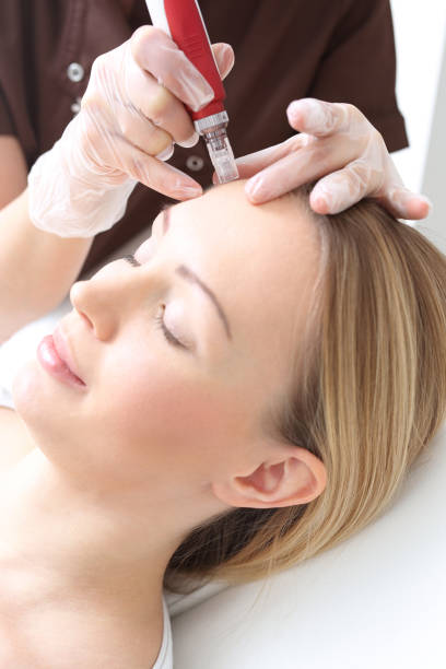 istock Needle mesotherapy  woman at the beautician 827662992