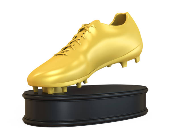 trofeo bota de oro aislado - botas de fútbol fotografías e imágenes de stock