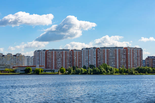 istock Multi-storey block of flats 827696182
