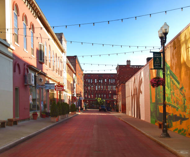 Linden Street Geneva , New York, USA. August 5, 2017. Linden Street in downtown Geneva, New York on a quiet summer morning seneca lake stock pictures, royalty-free photos & images