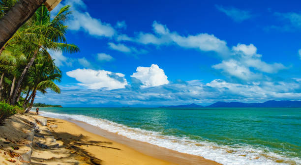 istock Tropical sea and blue sky in Koh Samui, Thailand 827742482
